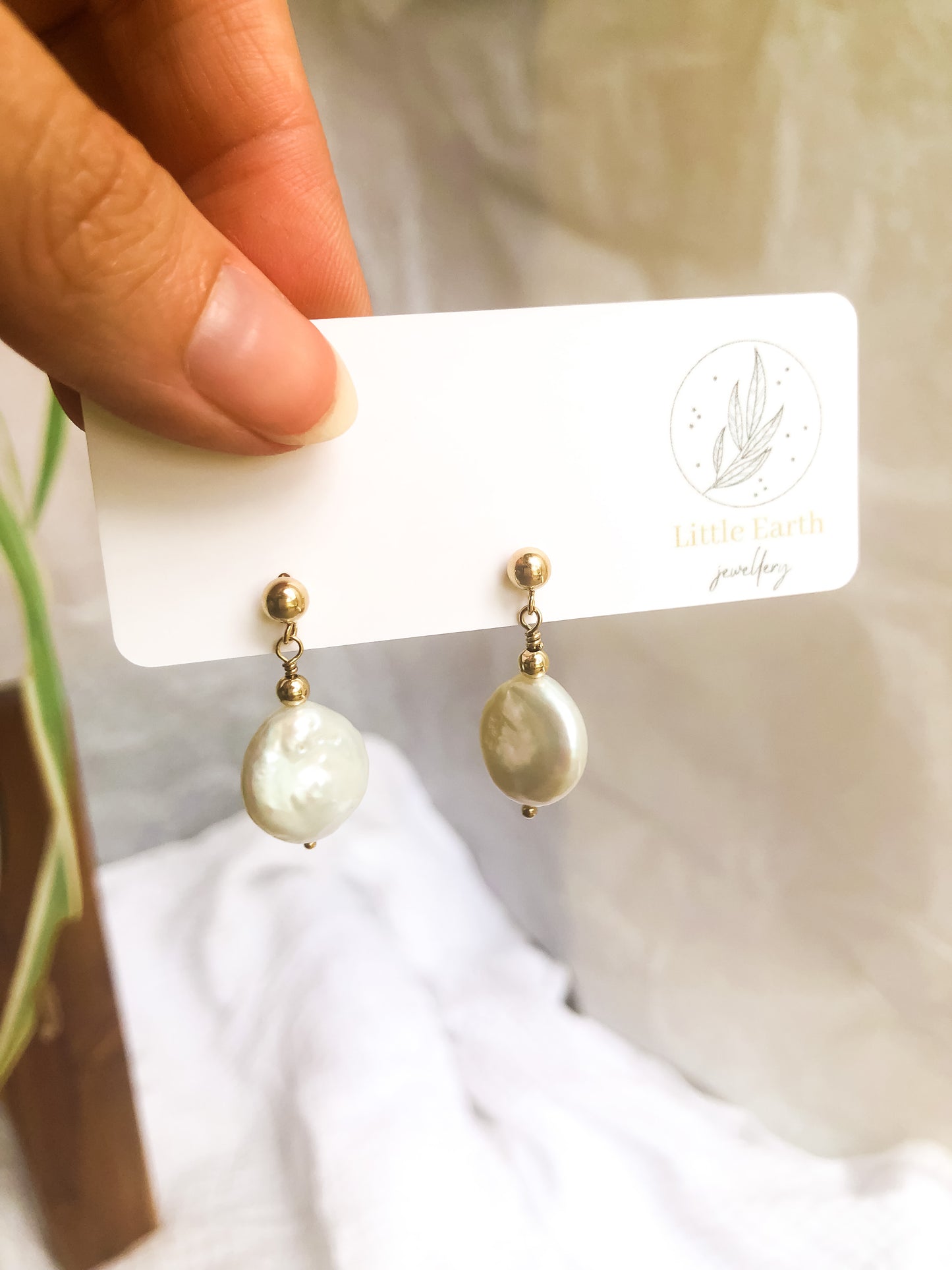 Mia Drop Earrings - Pearl Drop Earrings