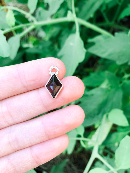 Feb Birthstone - Garnet Kite Pendant - Sterling Silver