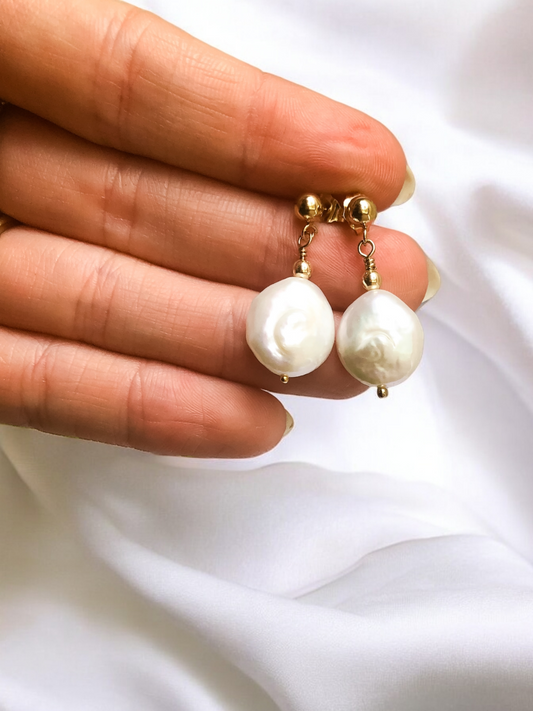 Mia Drop Earrings - Pearl Drop Earrings