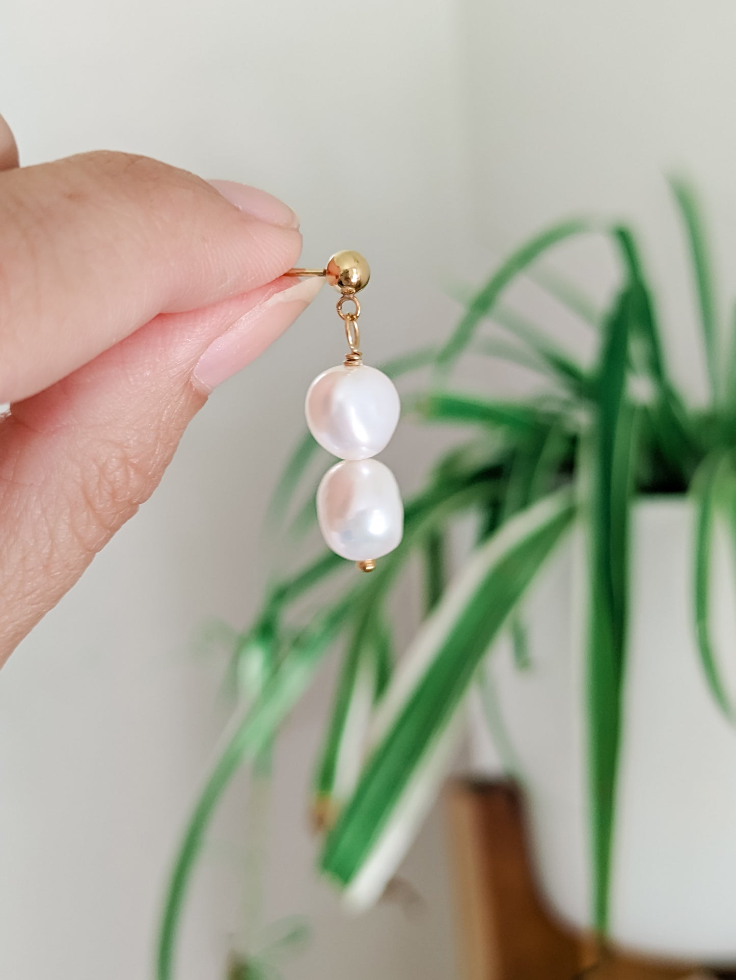 Saige Stud Earrings - Freshwater Pearl Stud Dangle Earrings